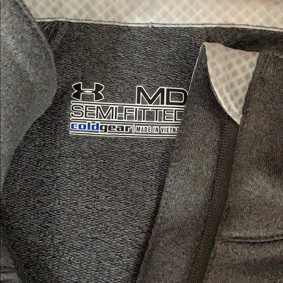 Semi fitted - Picture 2 of 4